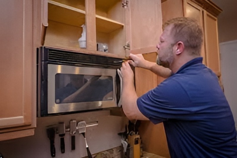 Buld-in Microwave Repair in Fullerton